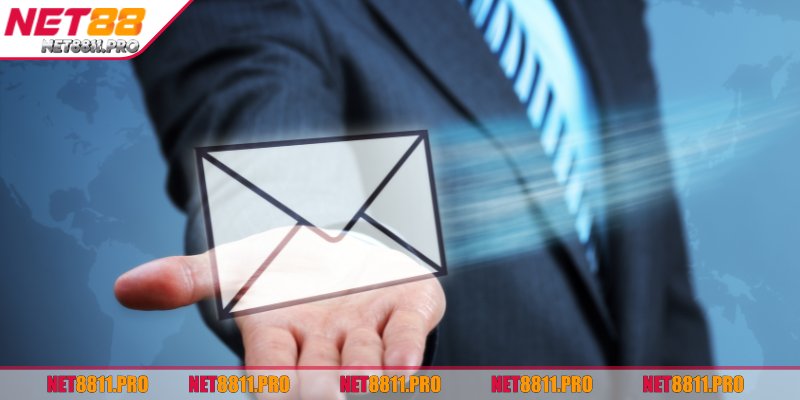Liên hệ giải quyết các vấn đề phức tạp qua email